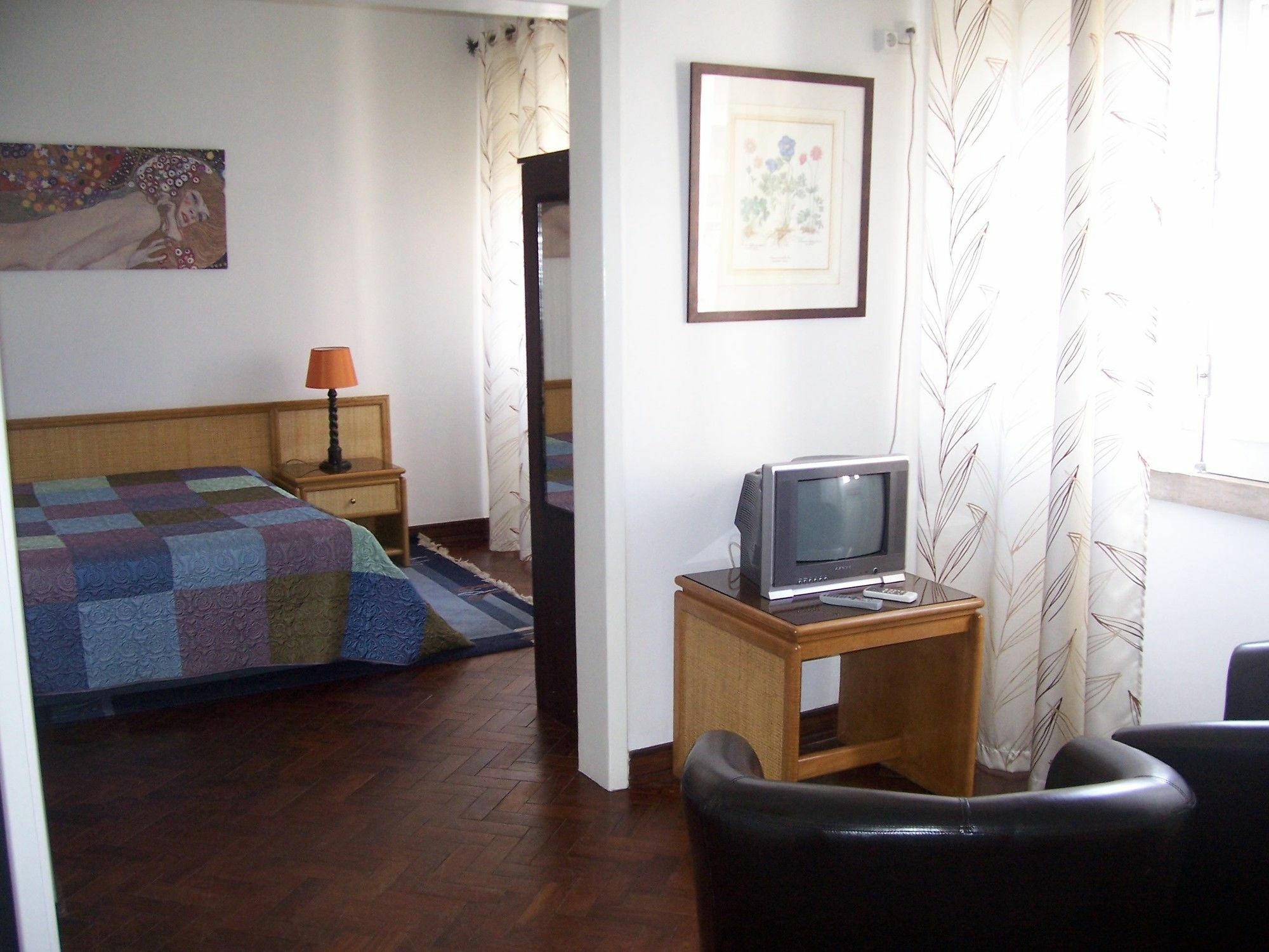 Hotel Residencial Caravela ลิสบอน ภายนอก รูปภาพ