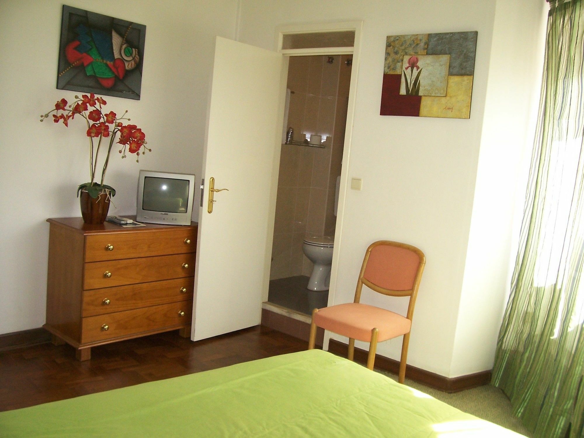 Hotel Residencial Caravela ลิสบอน ภายนอก รูปภาพ
