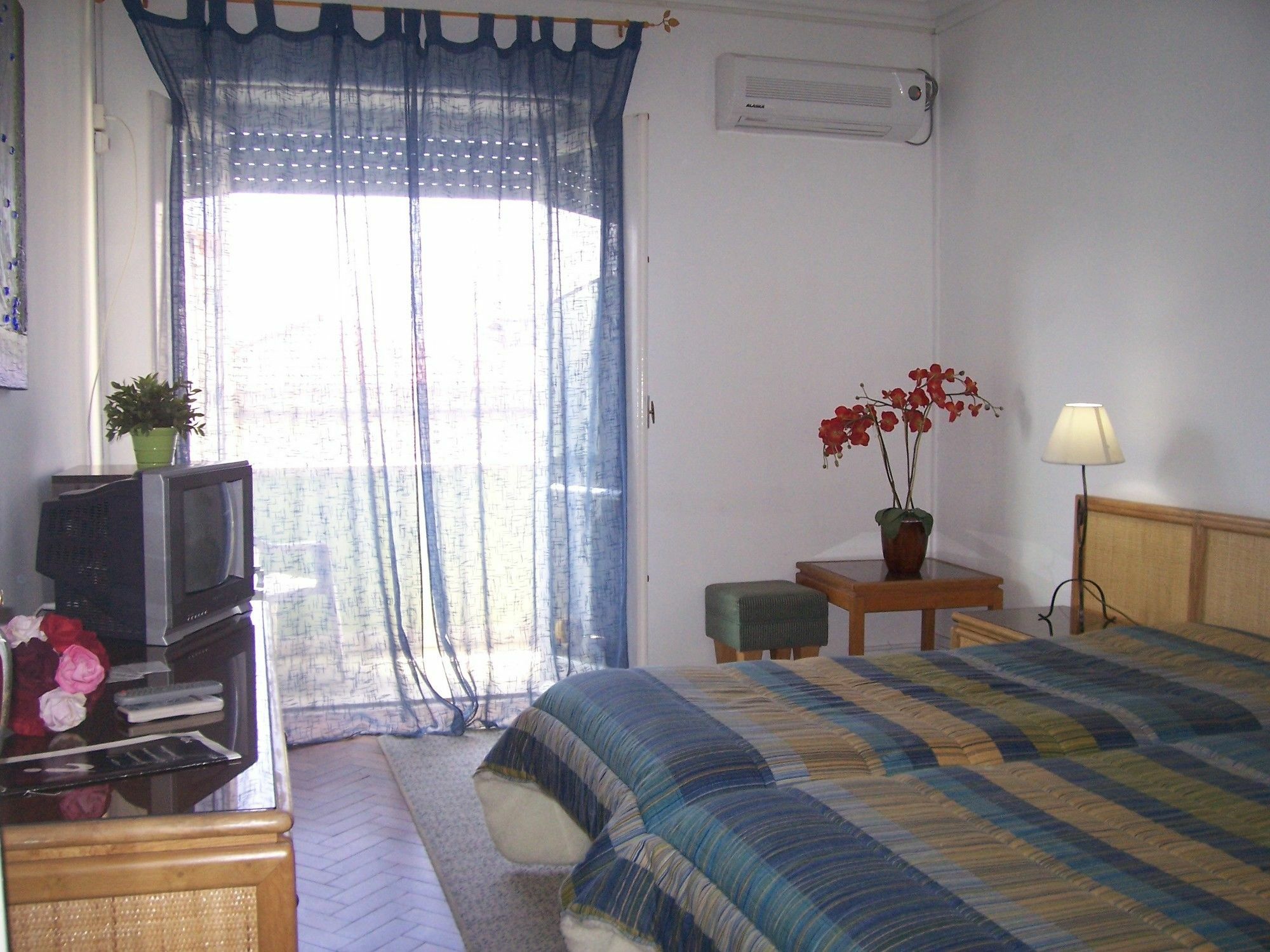 Hotel Residencial Caravela ลิสบอน ภายนอก รูปภาพ